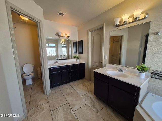 359 Emerald Forrest Place, Horizon City, TX 79928