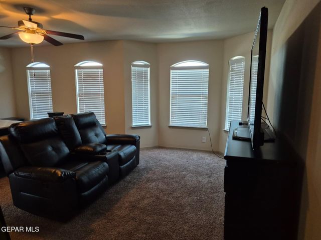 359 Emerald Forrest Place, Horizon City, TX 79928