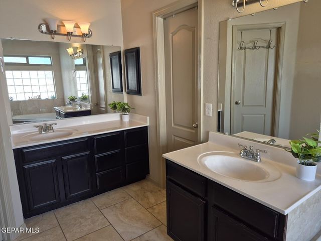 359 Emerald Forrest Place, Horizon City, TX 79928