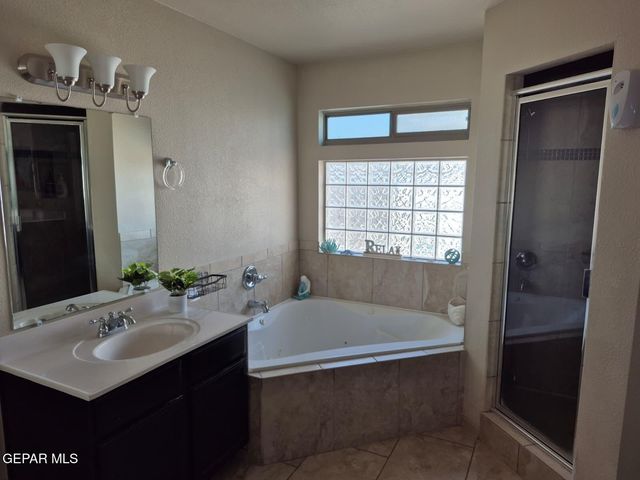 359 Emerald Forrest Place, Horizon City, TX 79928