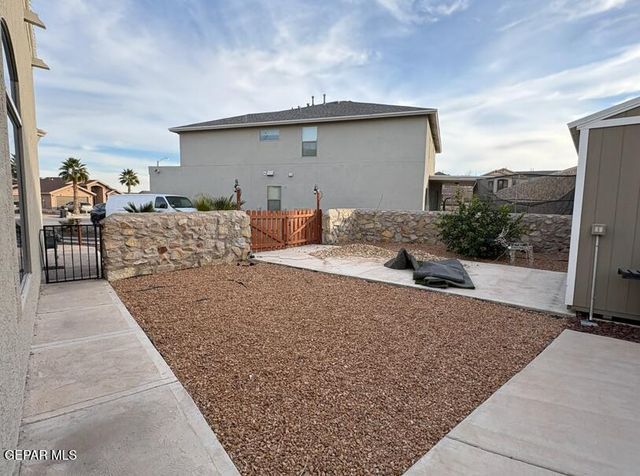 359 Emerald Forrest Place, Horizon City, TX 79928