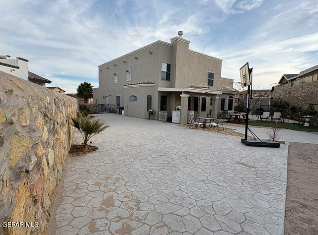 359 Emerald Forrest Place, Horizon City, TX 79928