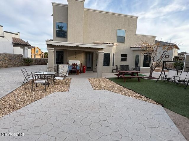 359 Emerald Forrest Place, Horizon City, TX 79928