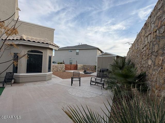 359 Emerald Forrest Place, Horizon City, TX 79928