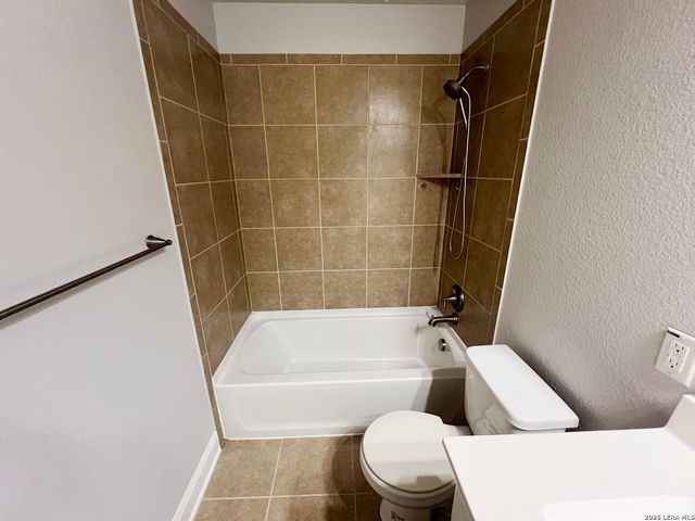 6822 GUSTY PLN, San Antonio, TX 78244