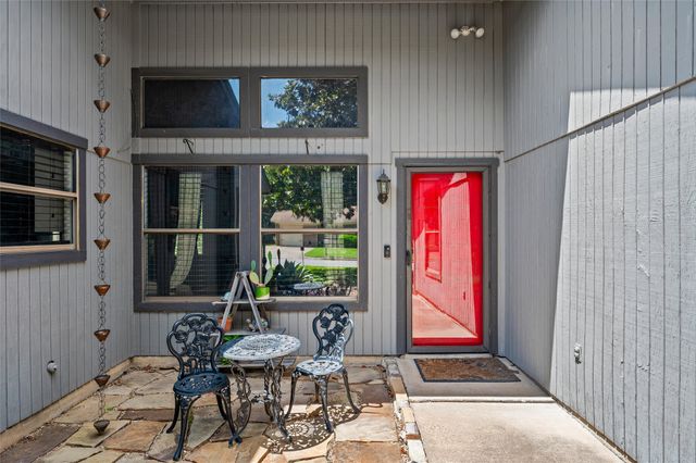 5017 Village Court, Haltom City, TX 76117