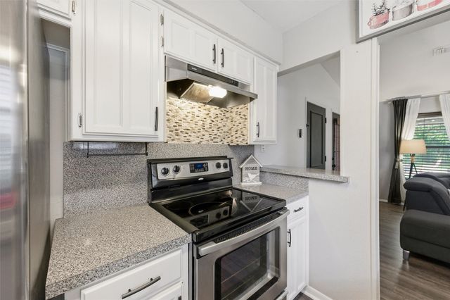5017 Village Court, Haltom City, TX 76117