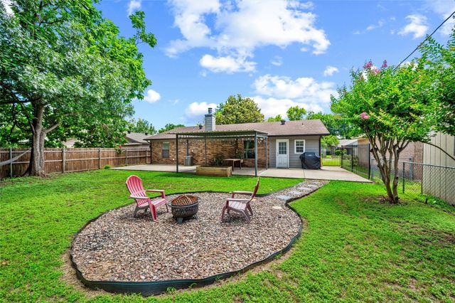 5017 Village Court, Haltom City, TX 76117