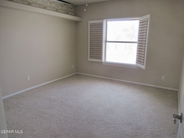 357 EMERALD BUTTE Place, Horizon City, TX 79928