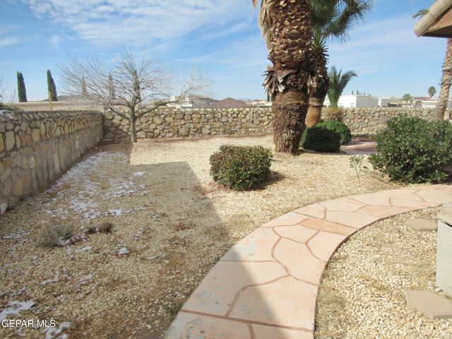 357 EMERALD BUTTE Place, Horizon City, TX 79928