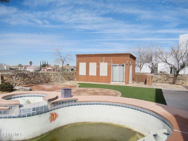 357 EMERALD BUTTE Place, Horizon City, TX 79928