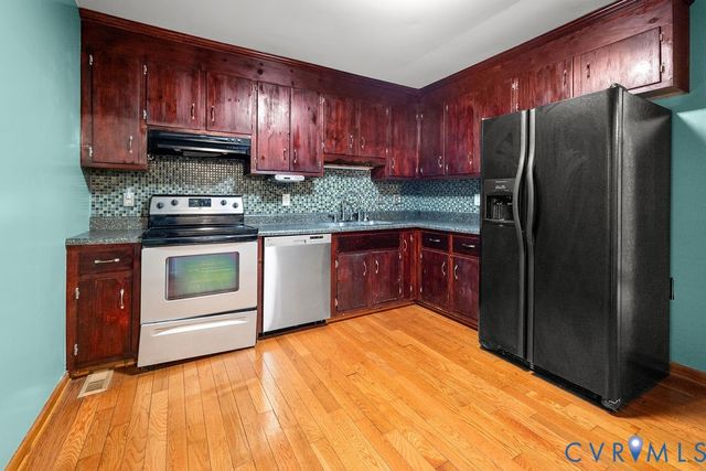 1518 Porters Mill Ct, Midlothian, VA 23114