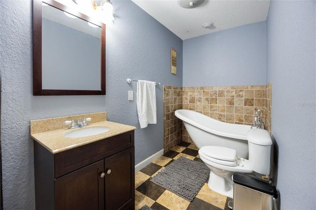 9060 COUNTY ROAD 128C, Wildwood, FL 34785