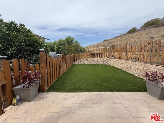 31577 Pacific Coast Highway, Malibu, CA 90265