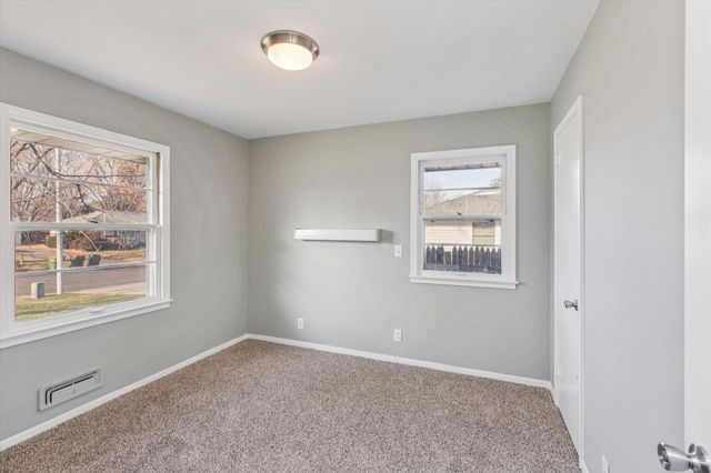 1063 109th Avenue NW, Coon Rapids, MN 55448