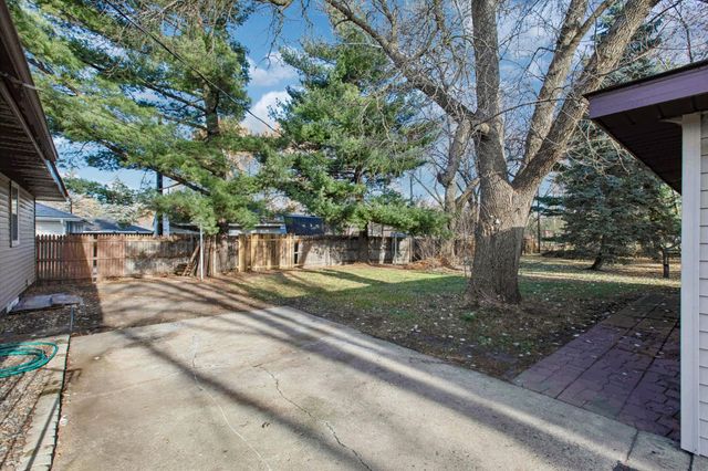 1063 109th Avenue NW, Coon Rapids, MN 55448