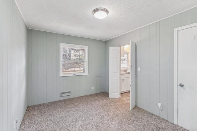 1063 109th Avenue NW, Coon Rapids, MN 55448