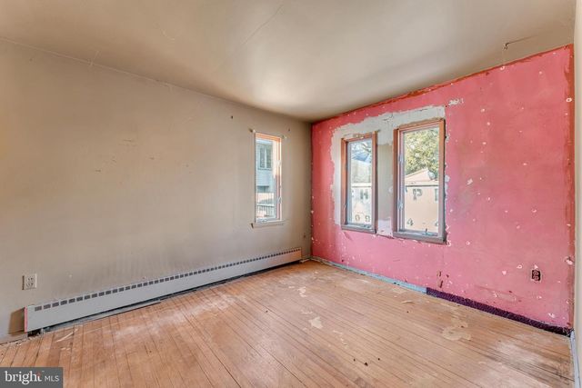 35 GRANT AVE, Deptford, NJ 08096