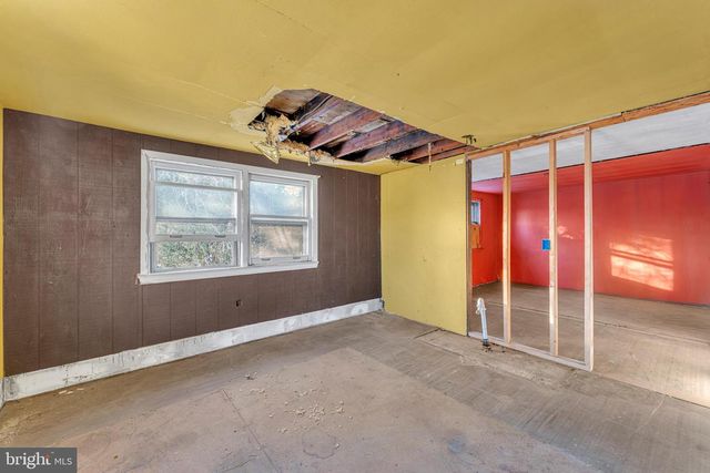 35 GRANT AVE, Deptford, NJ 08096