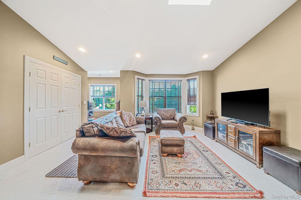 138 Maya Circle, Central Islip, NY 11722 — photo 4