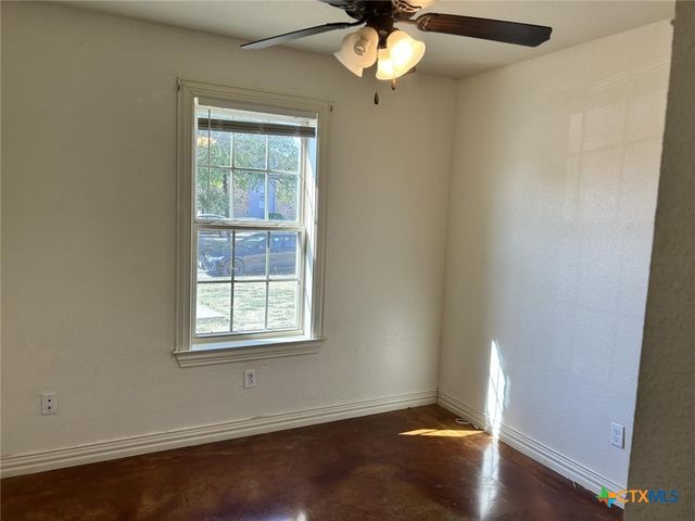 2306 Valley Forge Avenue B, Temple, TX 76504