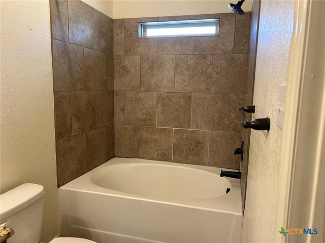 2306 Valley Forge Avenue B, Temple, TX 76504