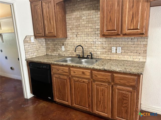 2306 Valley Forge Avenue B, Temple, TX 76504