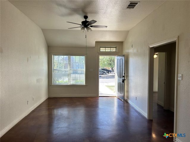 2306 Valley Forge Avenue B, Temple, TX 76504