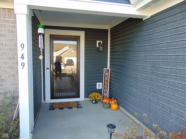 949 Borealis Drive, Franklin, IN 46131