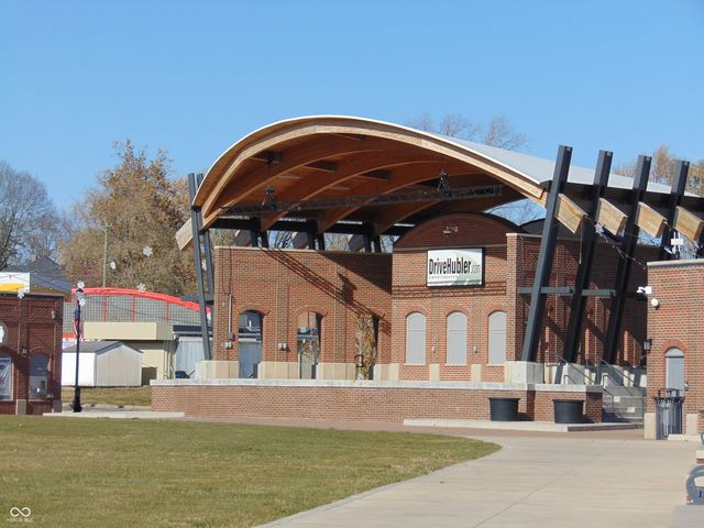 949 Borealis Drive, Franklin, IN 46131