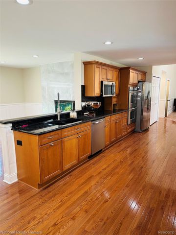 2851 Franklin Road, Bloomfield Hills, MI 48302