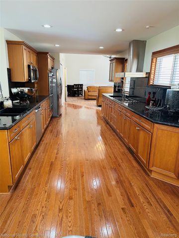 2851 Franklin Road, Bloomfield Hills, MI 48302