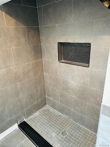 2851 Franklin Road, Bloomfield Hills, MI 48302