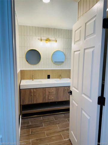 2851 Franklin Road, Bloomfield Hills, MI 48302