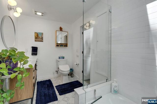 365 Marvin Avenue, Hackensack, NJ 07601