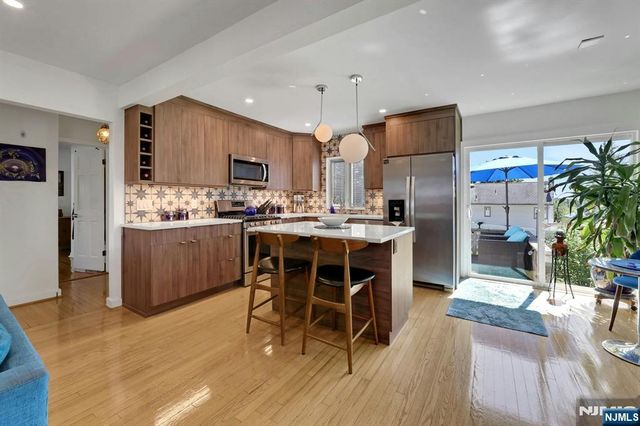 365 Marvin Avenue, Hackensack, NJ 07601