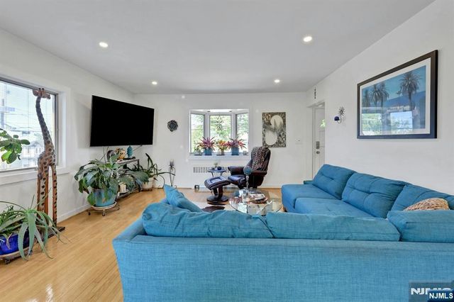 365 Marvin Avenue, Hackensack, NJ 07601