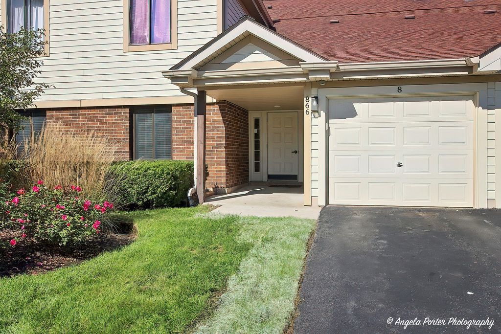 866 E Carriage Lane 8, Palatine, IL 60074 — photo 2