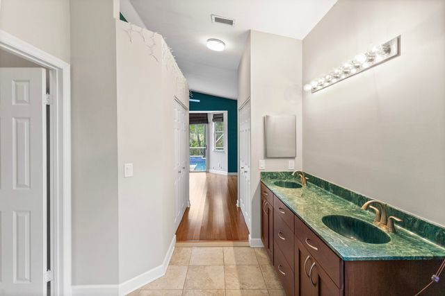 3254 NW 22nd Avenue, Oakland Park, FL 33309