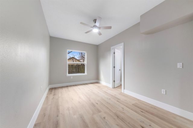 219 E James Street, Baytown, TX 77520