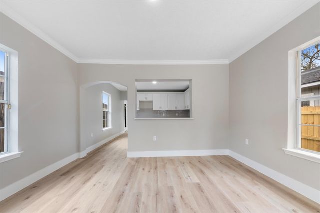 219 E James Street, Baytown, TX 77520