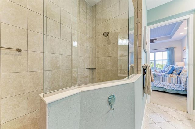 339 SAPPHIRE LAKE DRIVE 201, Bradenton, FL 34209