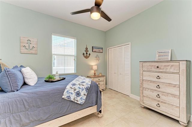 339 SAPPHIRE LAKE DRIVE 201, Bradenton, FL 34209