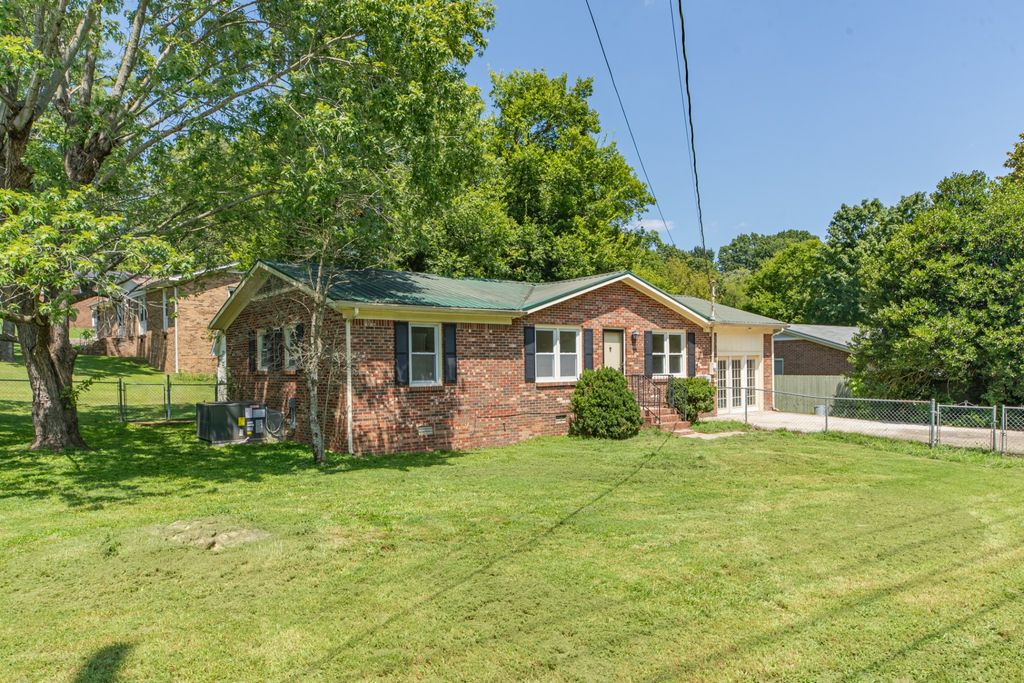 548 Spring St, Lewisburg, TN 37091