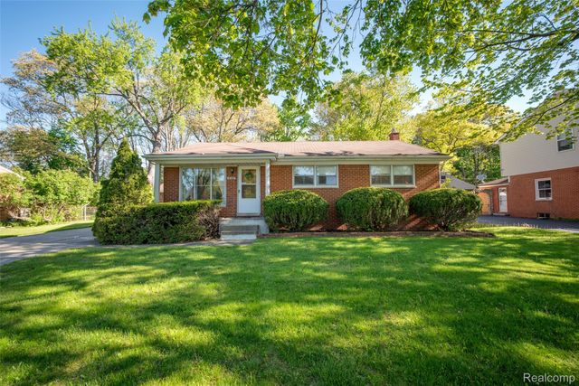 4120 Baybrook Drive, Waterford Charter Township, MI 48329