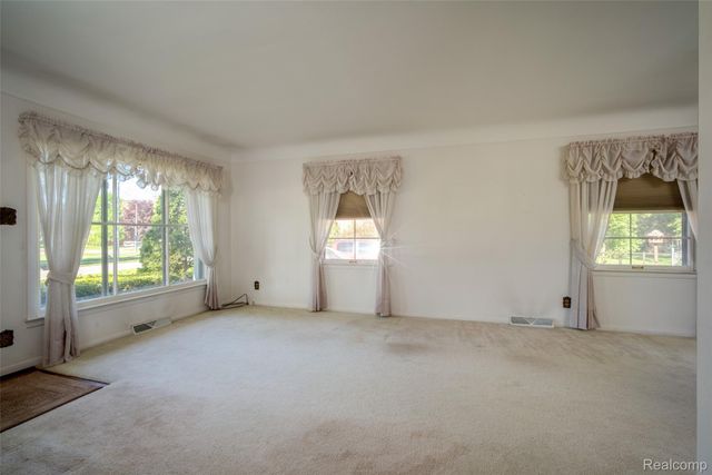 4120 Baybrook Drive, Waterford Charter Township, MI 48329