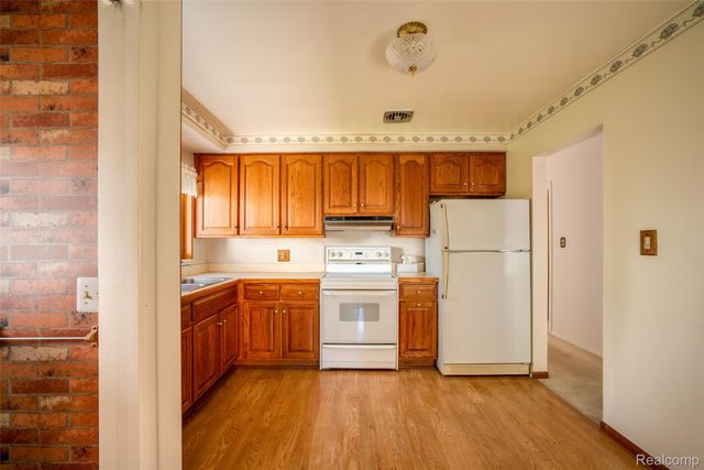 4120 Baybrook Drive, Waterford Charter Township, MI 48329