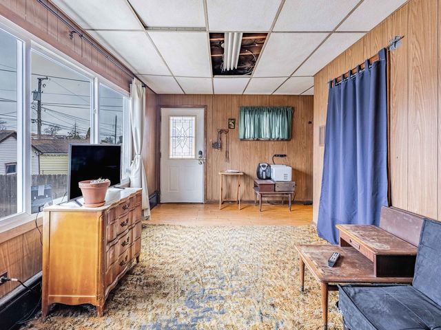 7871 W Oakleaf Avenue, Elmwood Park, IL 60707