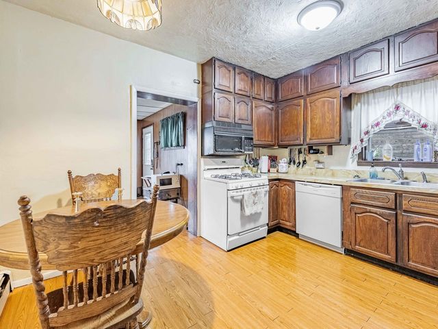 7871 W Oakleaf Avenue, Elmwood Park, IL 60707