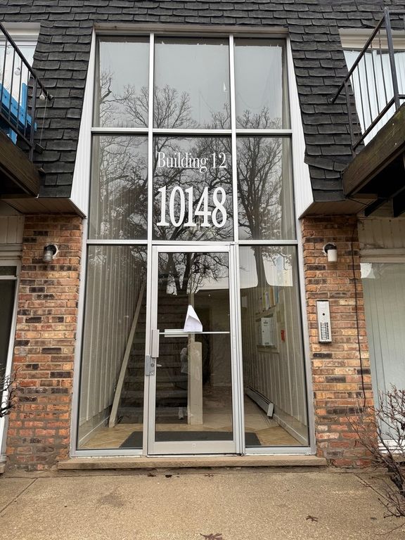 10148 S 84th Terrace 315, Palos Hills, IL 60465